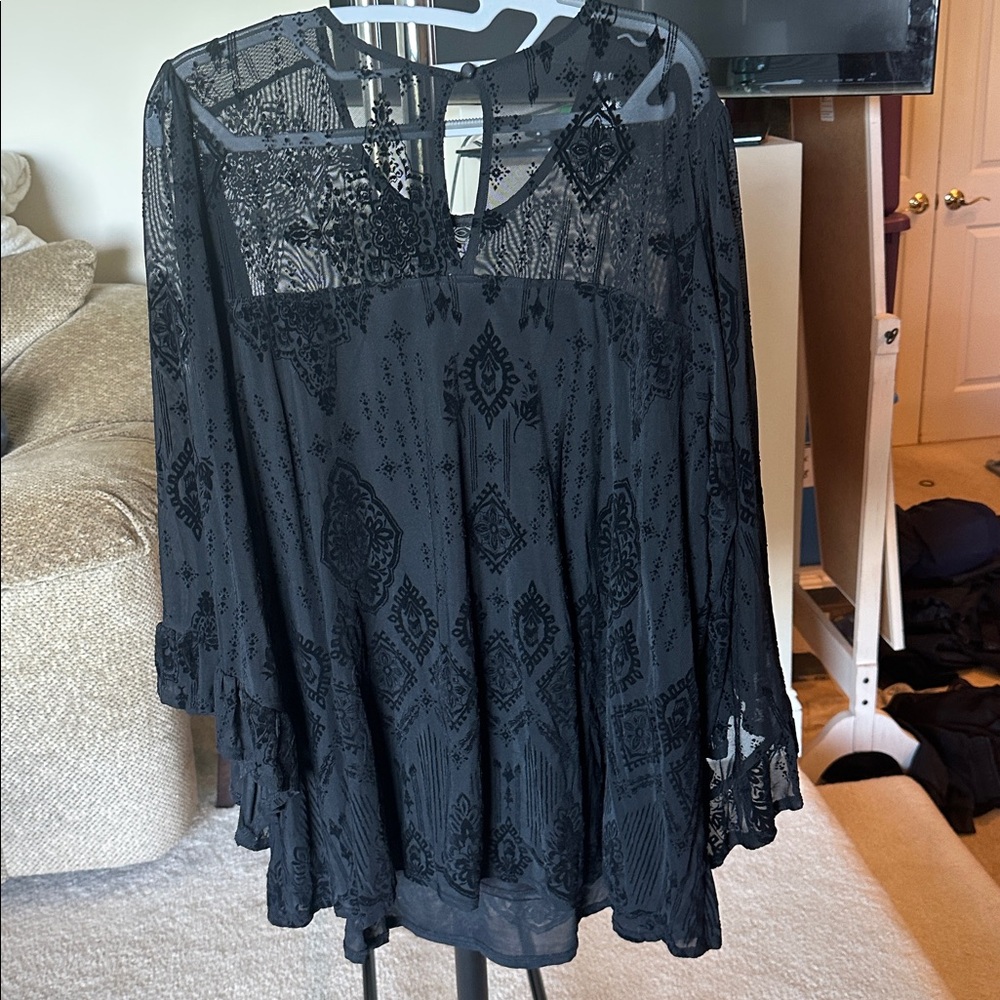 Torrid Black Sheer Lace Top - Picture 5 of 6